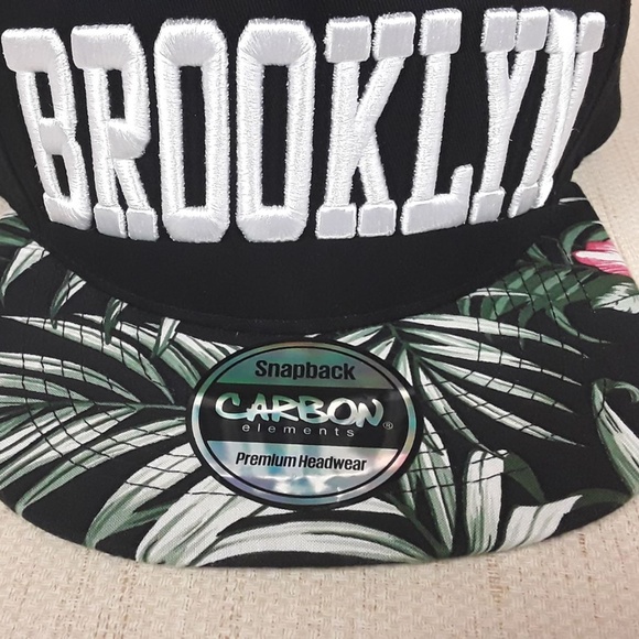 Brooklyn Hat Snapback Embroidered Hawaiian Carbon - Picture 1 of 6